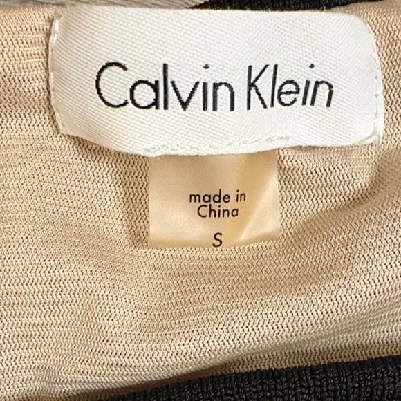 Calvin Klein Elegant Black Knit Fitted Stretch Dress EUC Small - Picture 2 of 7